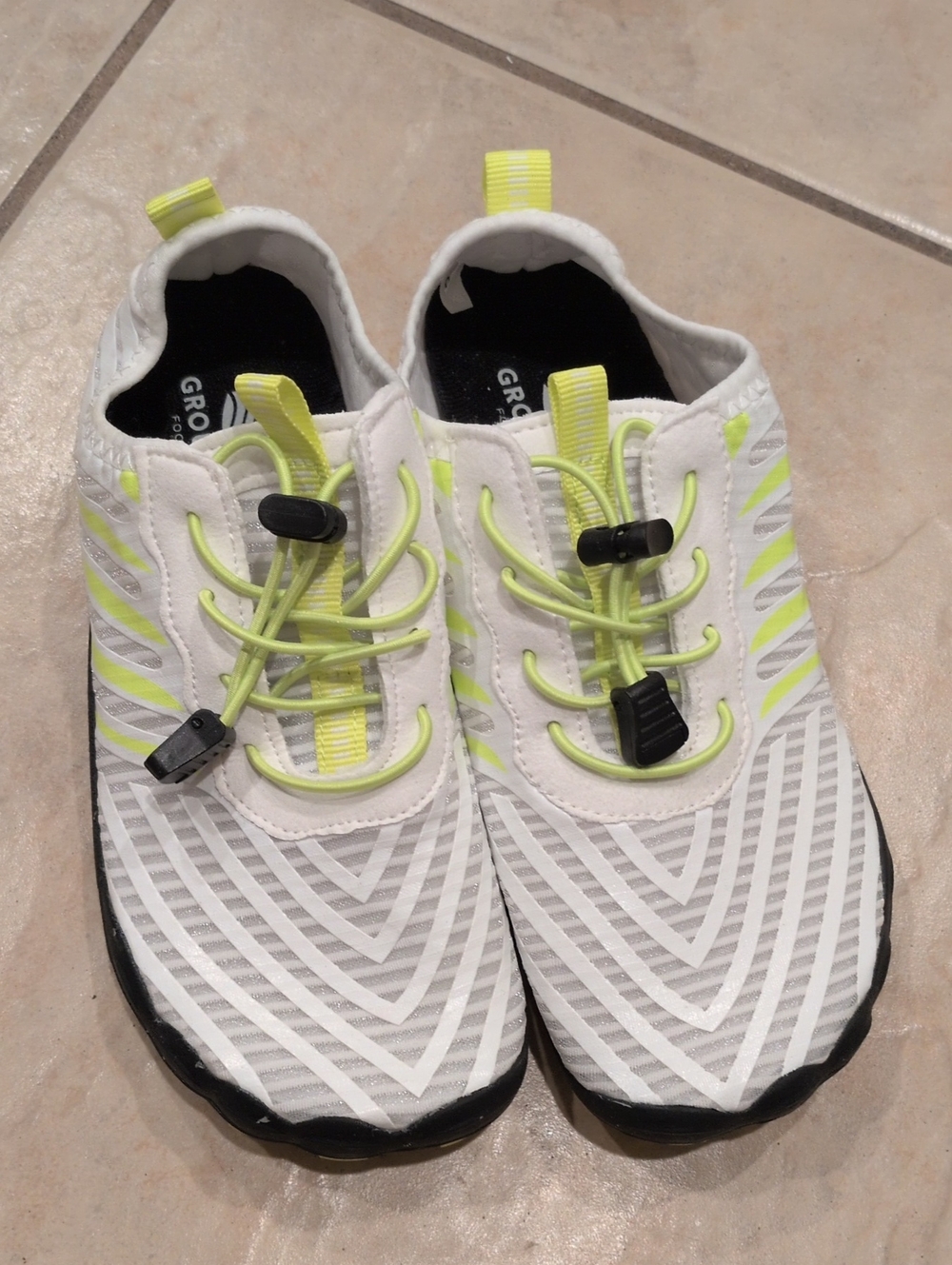 Grounded Footwear White Yellow Elastic Laces Water Shoes Size 36